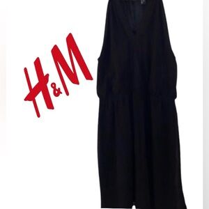 💙 H&M Classic Black Dress Size 12